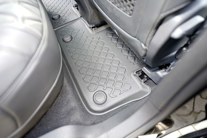 Actual product image Aristar All-weather floor mats for Peugeot 3008 Hybrid and Hybrid4 from 2019 (with FOCAL hi-fi system) (1 set of 4 floor mats)