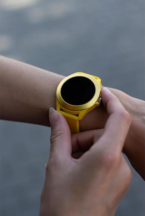 Actual product image Forever Smartwatch Colorum CW-300 xYellow (43 mm)