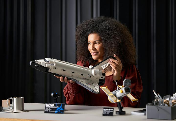 Image du produit LEGO Navette spatiale Discovery de la NASA (10283, LEGO difficiles à trouver)