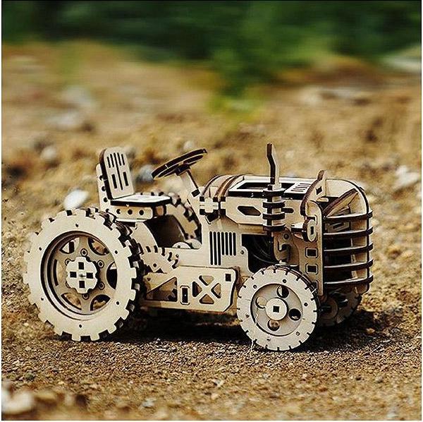 Actual product image Robotime Kit tractor with spring drive