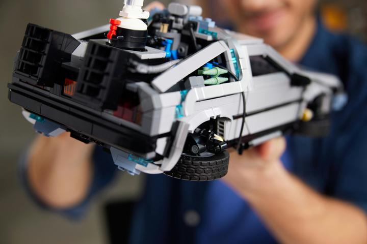 Produktbild LEGO Zeitmaschine aus Zurück in die Zukunft (10300, LEGO Icons, LEGO Seltene Sets)