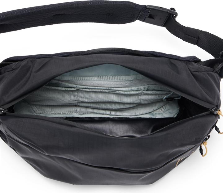 Actual product image Peak Design Outdoor Sling 7L (Camera shoulder bag, 7 l)