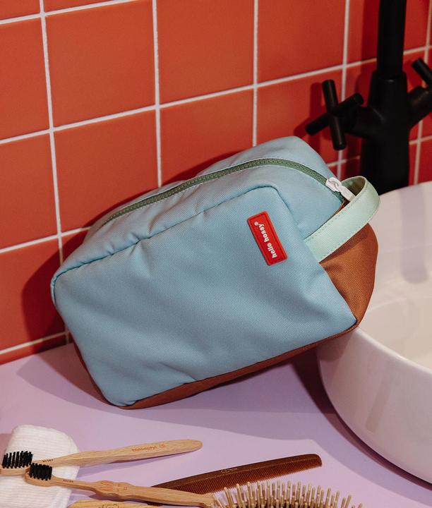Image du produit Hello Hossy Mini trousse de toilette Yosemite - Marron / Bleu / Vert (4.90 l)