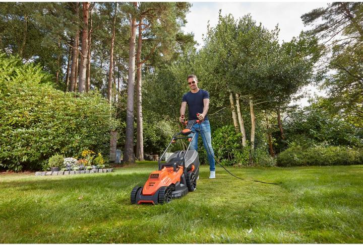 Actual product image Black & Decker EasySteer BEMW461ES (Electrical connection)
