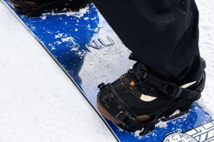 Produktbild Gnu Snowboard Banked Country 2026 (162)