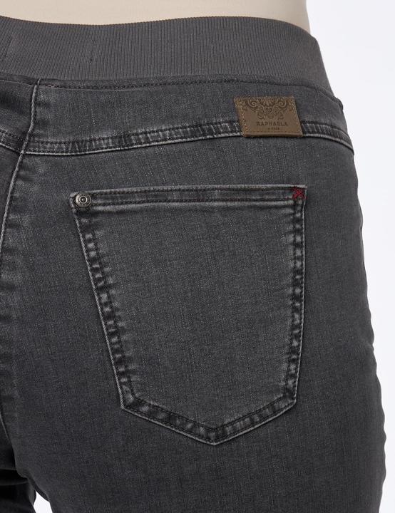Actual product image Raphaela Pamina Super Dynamic Jeans (W34/L32)