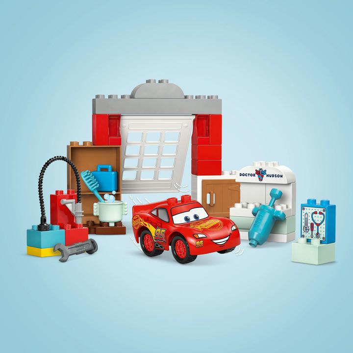 Image du produit LEGO McQueens Besuch in Docs Werkstatt (10456)