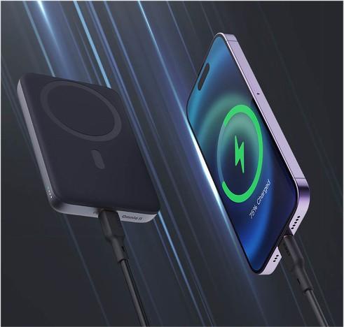 Actual product image Aukey Magnetic powerbank PB-MS01, 6700mAh, 15W (black) (6700 mAh, 15 W, 25.46 Wh)
