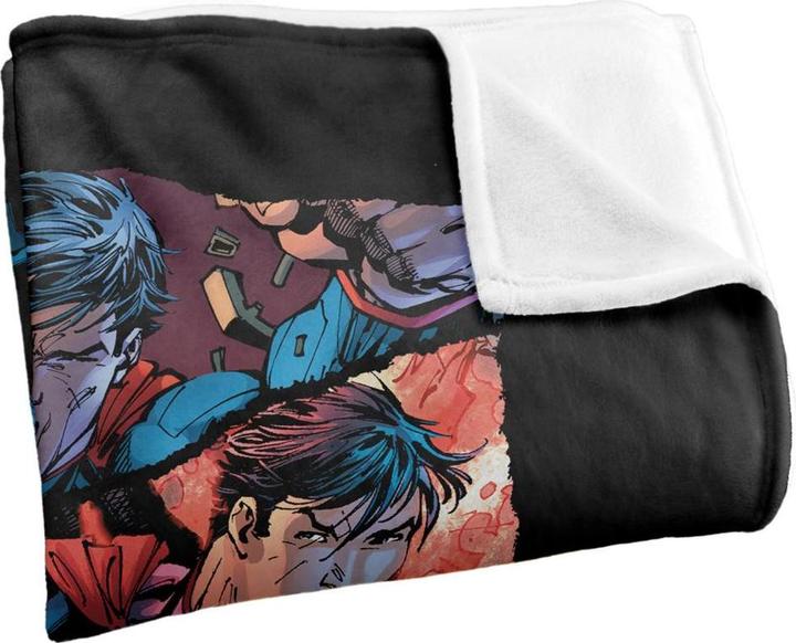 Image du produit Superman - Couverture motif/style Collage TORN (152 x 127 cm)