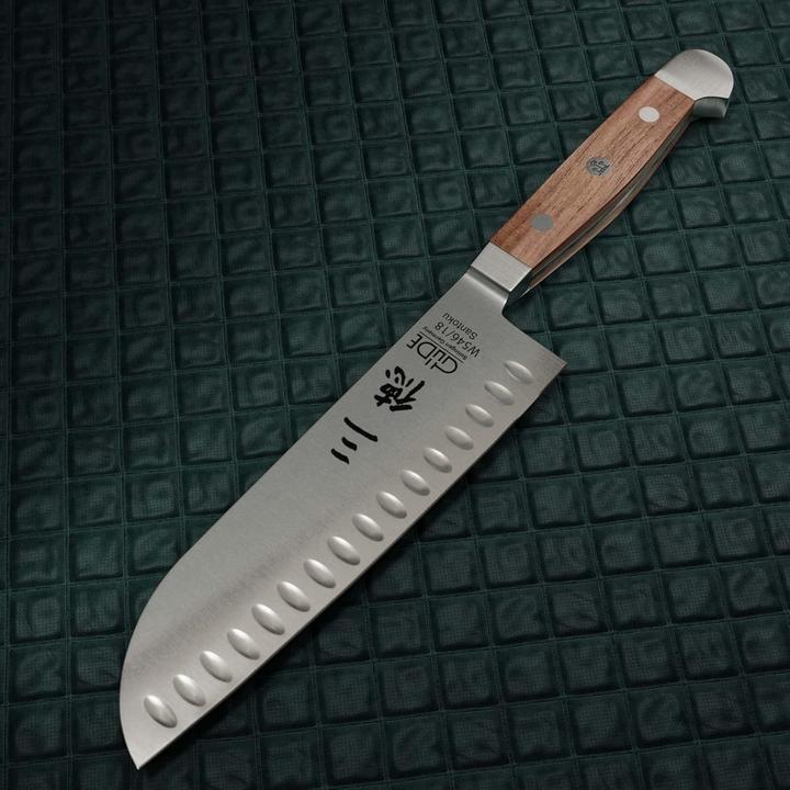 Produktbild Güde Santoku Messer, Kulle, Serie Alpha, Doppelkropf, Griff Walnussholz (18 cm)