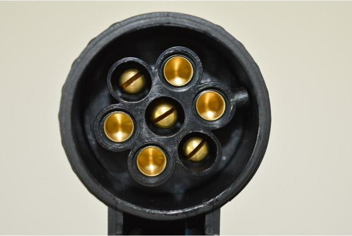 Produktbild BuzzRack Adaptateur 13/7 broches (13 males / 7 femelles) (Schwarz)
