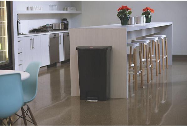 Actual product image Rubbermaid pedal bin (68 l)