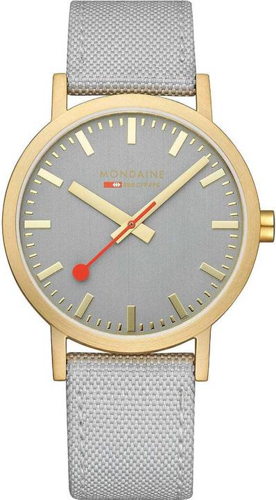 Actual product image Mondaine Classic - von der Natur inspiriert - Ip Gold (Analogue wristwatch, 40 mm)