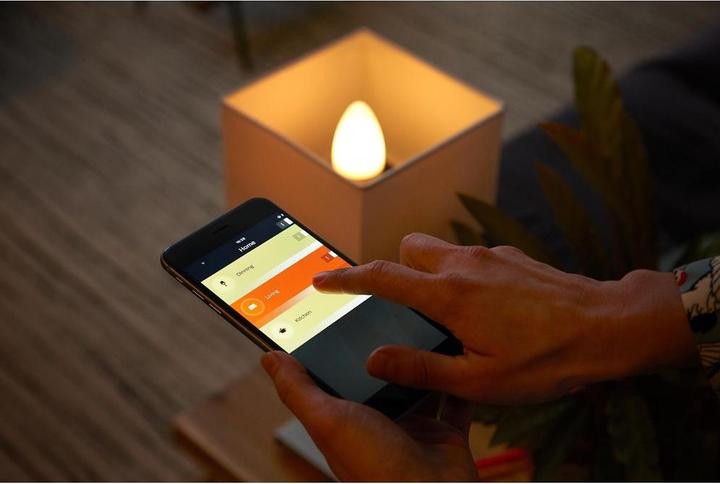 Actual product image Philips Hue White & Color BT (E14, 5.30 W, 470 lm, 1 x, G)