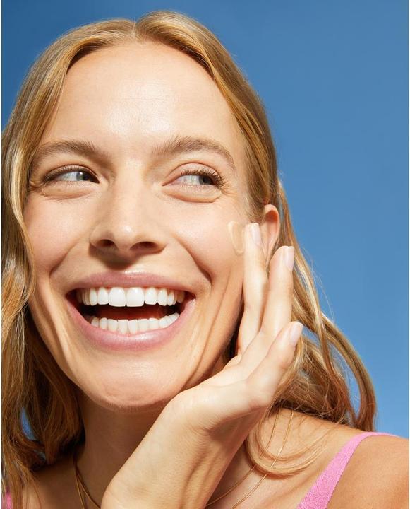 Actual product image NIVEA UV Face Expert Ultra Light Daily Fluid Light skin type SPF 50+ (Sun cream face, SPF 50+, 40 ml)