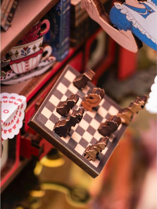 Produktbild Robotime Bausatz Alice im Wunderland, Modell Art: Book Nook