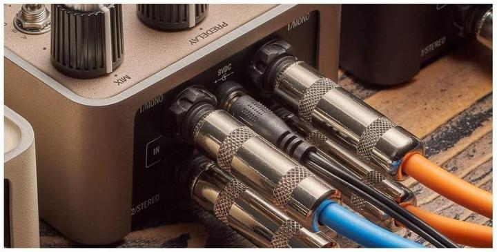 Actual product image Audio UAFX Golden Reverberator - guitar effect (Guitar)