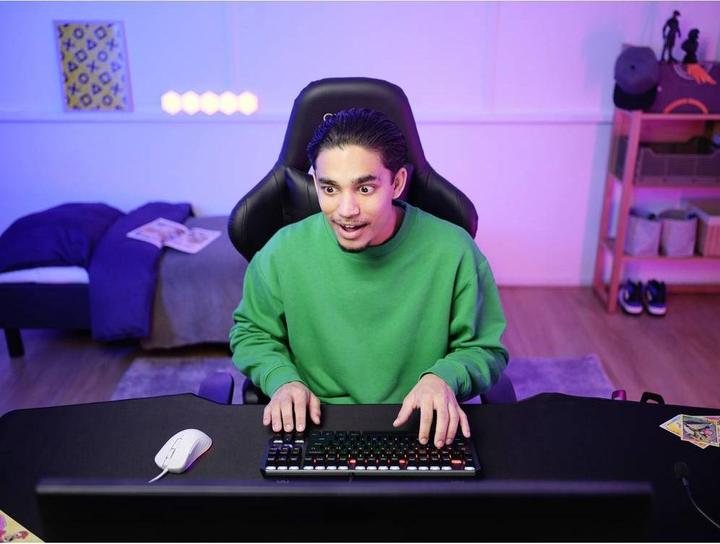 Actual product image Trust Gxt924w Ybar+ Gaming Mouse White (Cable)