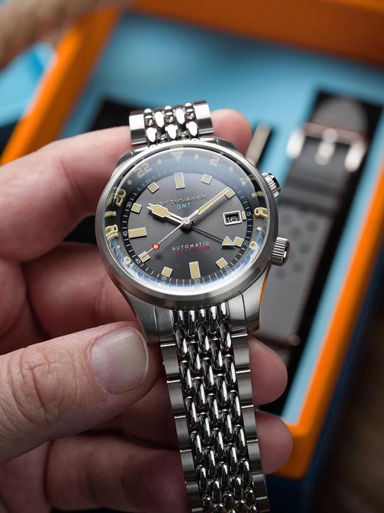 Immagine prodotto Spinnaker SP-5121-33 Bradner GMT