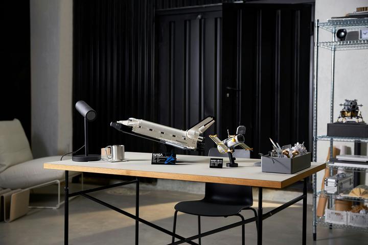 Image du produit LEGO Navette spatiale Discovery de la NASA (10283, LEGO difficiles à trouver)
