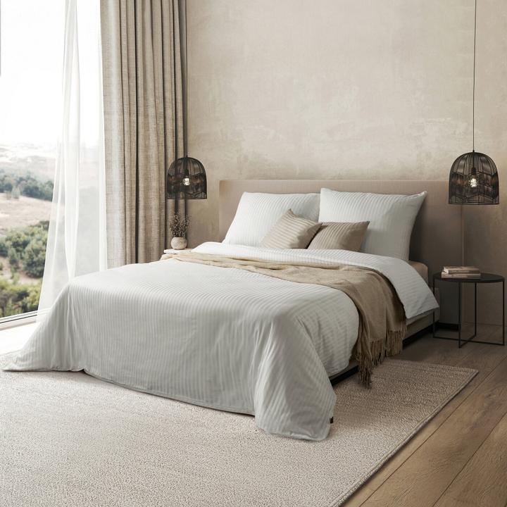 Produktbild Eurofirany Bettwäsche 220x200 cm, weisser Baumwollsatin mit feinen Streifen VERA (Bettwäsche Set, 220 x 200 cm)