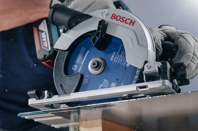 Immagine prodotto Bosch Professional Zubehör Lama per sega circolare a batteria PRO Aluminium, 216 x 2,2 x 30 mm