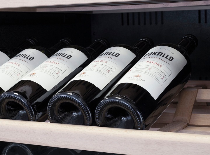 Produktbild Caso WineComfort 1260 Smart Weinkühler mit Kompressor Freistehend, 126 Flasche(n)