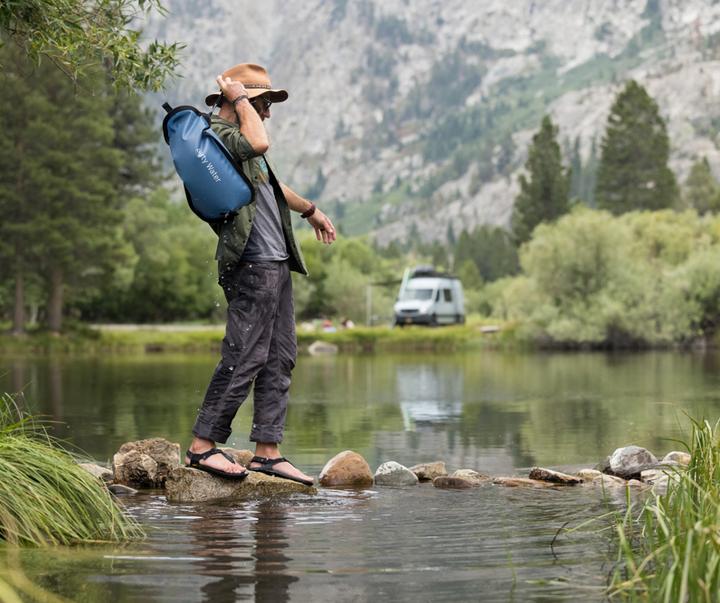 Actual product image LifeStraw Peak Gravity 8L + 8L