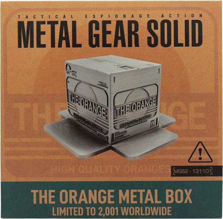 Actual product image Fanattik Metal Gear Solid 2 Replica Cardboard Box