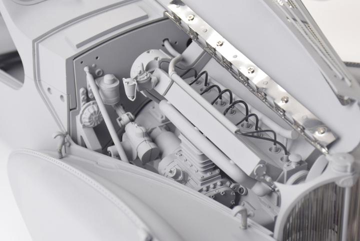 Actual product image 1:8 IXO Bugatti 57 SC