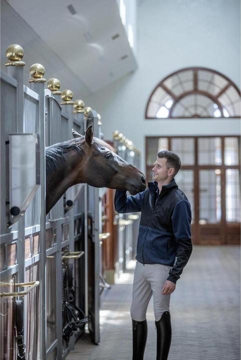 Actual product image Catago Nero (52)