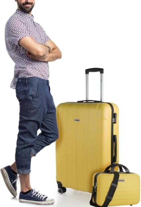 Actual product image Itaca Rigid Suitcase Set with 4 Spinner Wheels and Combination Lock