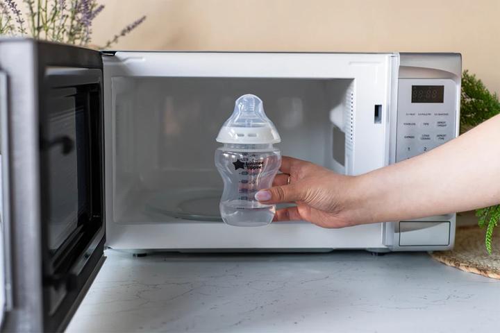 Actual product image Tommee Tippee Biberons Easi-Vent baby bottle (340 ml)