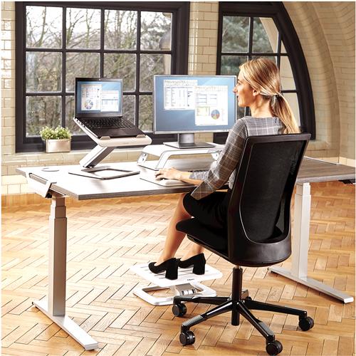 Actual product image Fellowes Hana Series Footrest (45 x 36 x 17.5 cm)