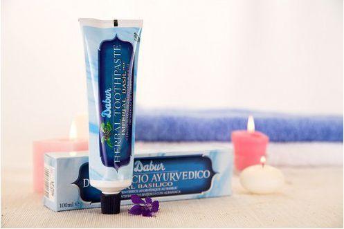 Produktbild Dabur Bio-Basilikum-Zahnpasta für frischen Atem 100ml - Natürliche Zahnpflege mit Bio-Basilikum-Extrakt (100 ml)