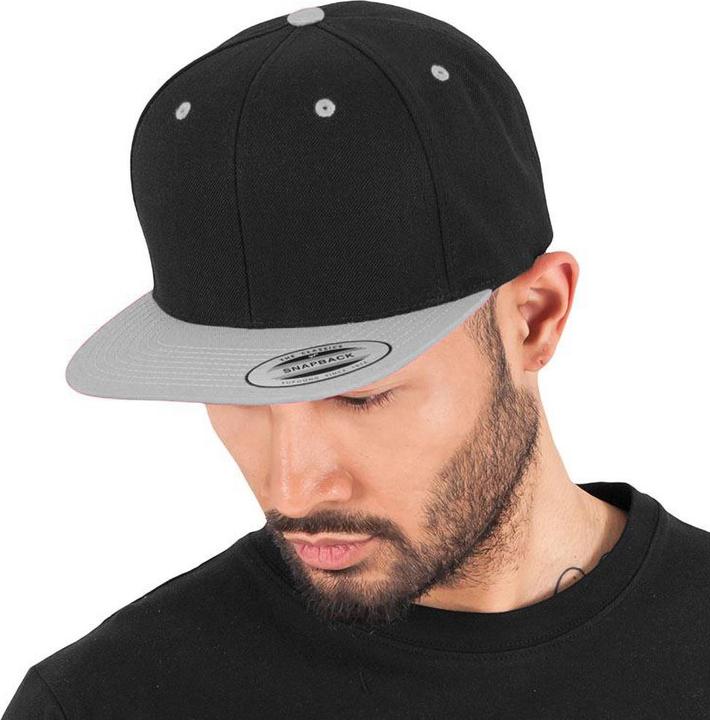 Actual product image Yupoong The Classic baseball cap two-coloured (One size)