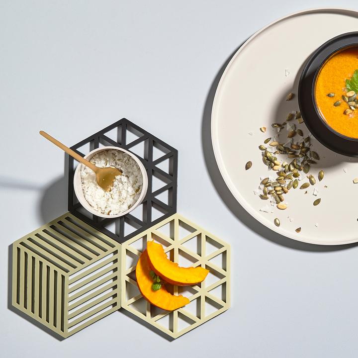 Actual product image Zone Denmark Triangle (1 x, Pan coaster)