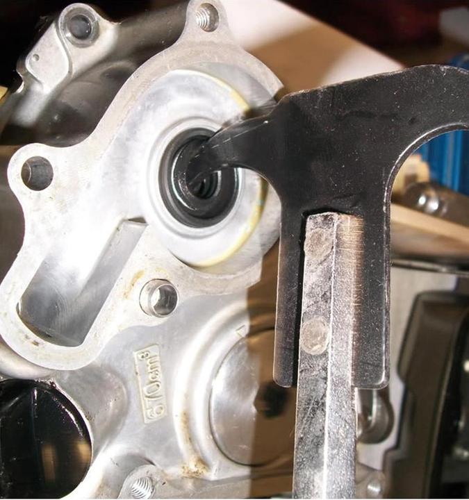 Actual product image Brilliant Tools Seal puller