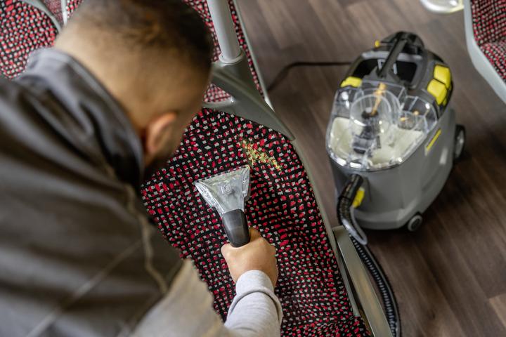 Actual product image Kärcher Professional Puzzi 8/1 (Wet dry vacuum cleaner)