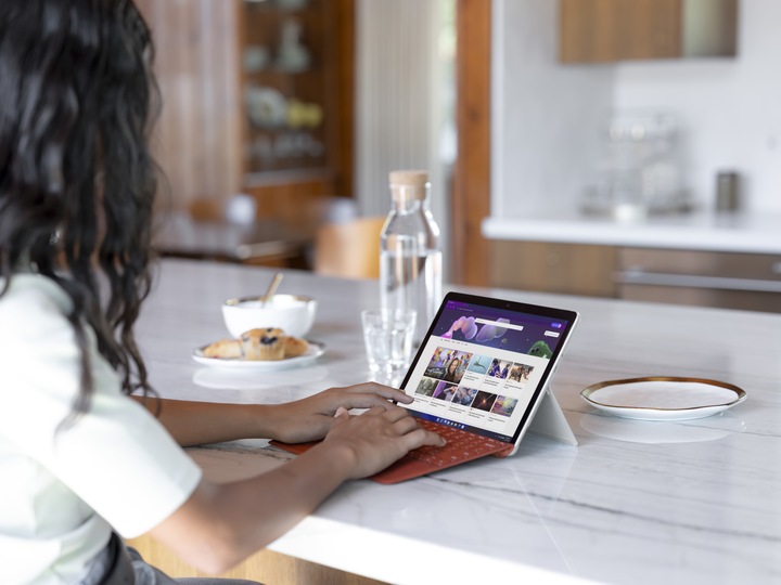 Actual product image Microsoft Surface Go 3 for business (10.50", Intel Core I3-10100Y, 8 GB, 256 GB, Without keyboard layout)