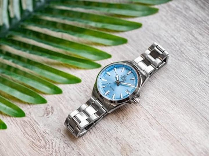 Produktbild Casio EFV-100D-2BVUEF (Analoguhr, 42 mm)