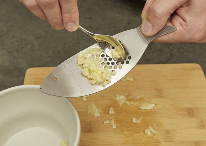 Actual product image Kikkerland Fish Garlic Press