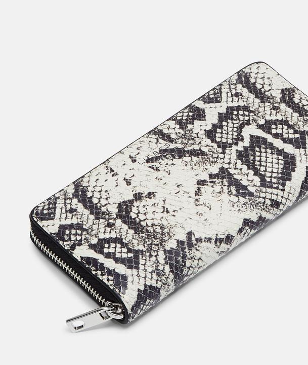 Produktbild Liebeskind Berlin Sally Wallet mit RFID-Schutz und mehreren Fächern für kompakte Aufbewahrung