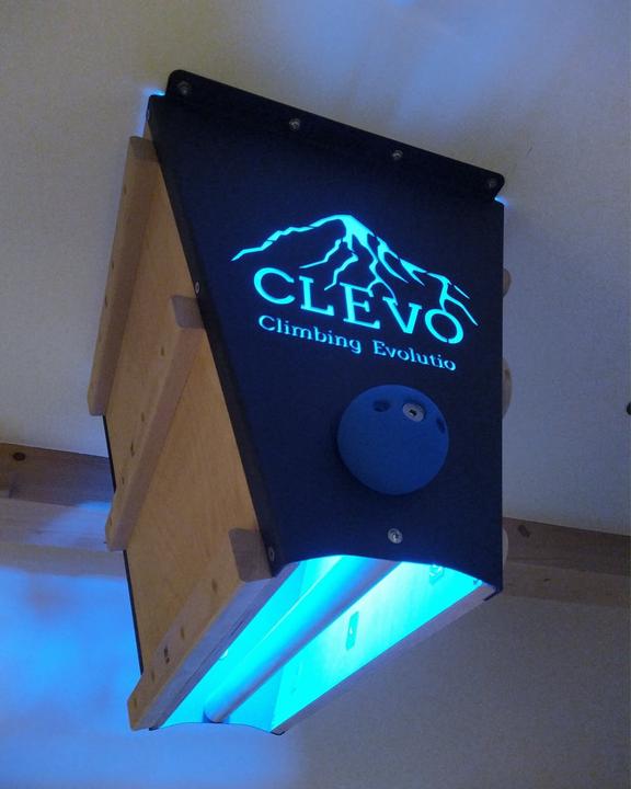 Actual product image Clevo Climbing CLEVO L: Deckenbefestigung Campusboard, Klettergriffe und Klimmzugstange