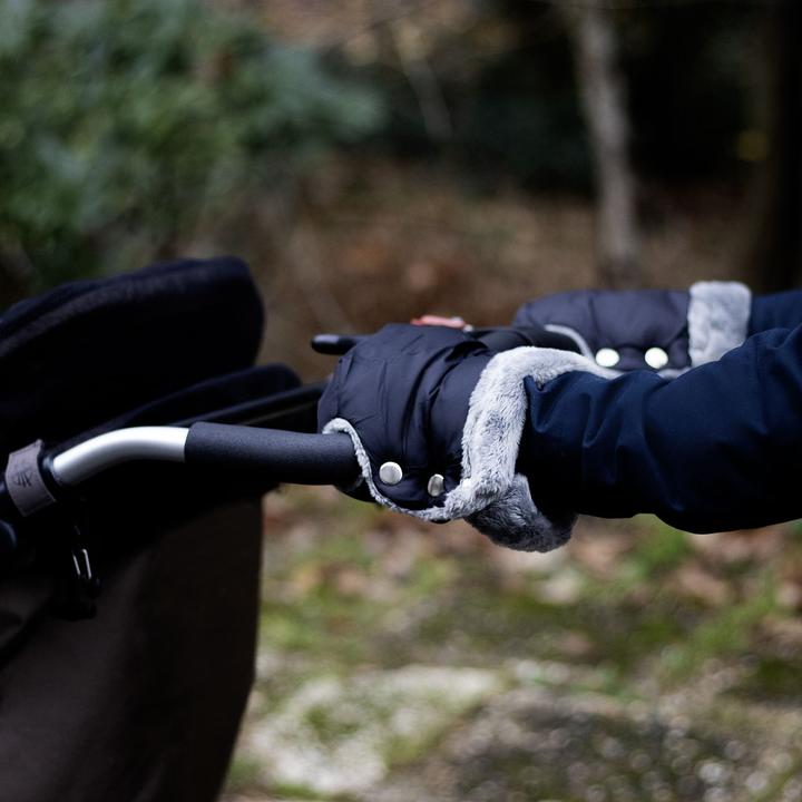 Actual product image Intirilife Hand warmer gloves for buggies and pushchairs