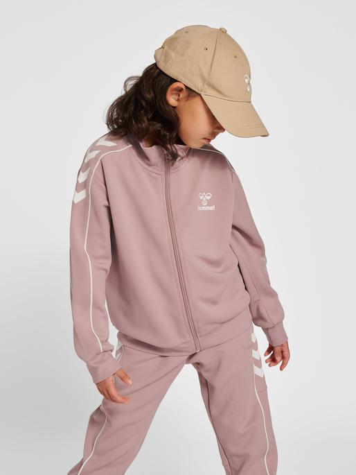 Actual product image hummel Track Tracksuit (164)