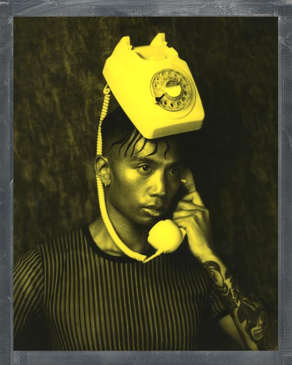 Actual product image Polaroid 8x10 Duochrome Film Black & Yellow