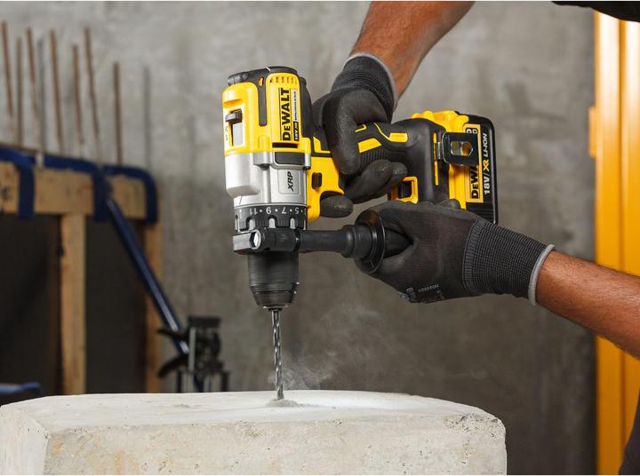 Produktbild DeWalt Schraubendreher Bohrmaschine DCD991NT-XJ 18V ohne Akku und Ladegerät, TSTAK Koffer