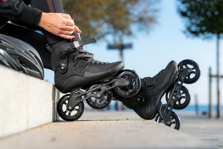 Actual product image Powerslide SWELL PERFORMANCE SKATES Triple Black 110 41 (41)