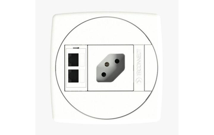 Actual product image IB Connect Built-in socket